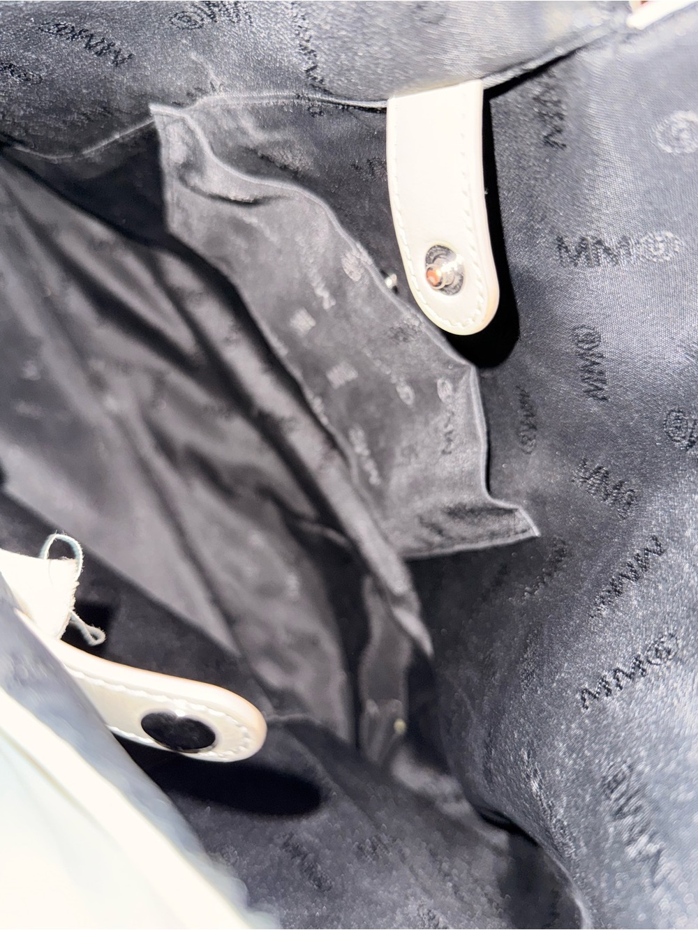 MM6 Maison Margiela Gray Triangle Tote - Picture 13 of 15
